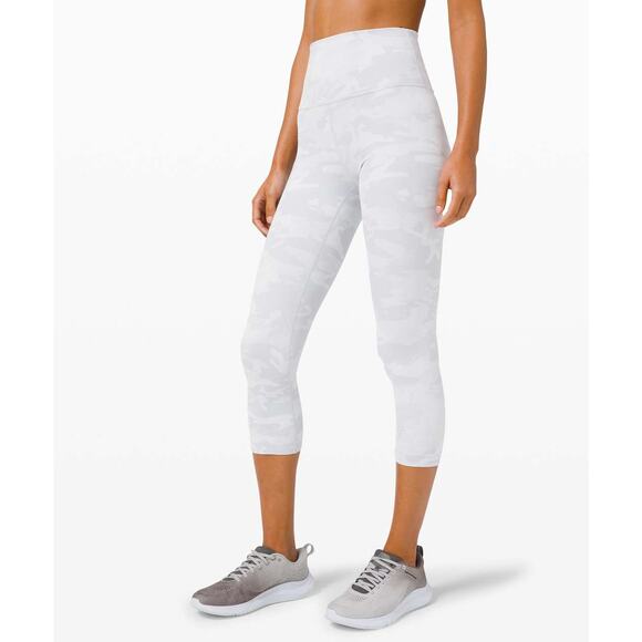 Lululemon Wunder Under Crop High-Rise Luxtreme 21" Size 8 Light Gray White‎ - Picture 1 of 8
